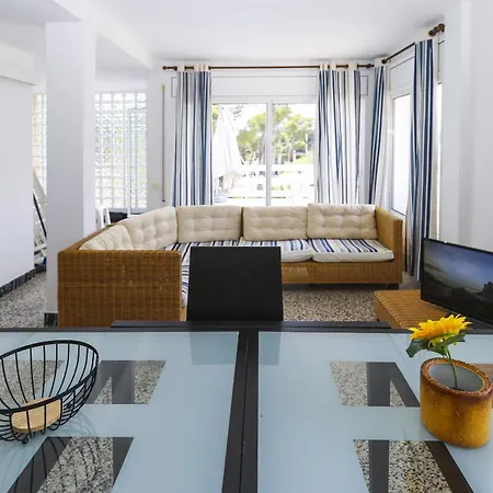 Holiday home Codolar Family House *