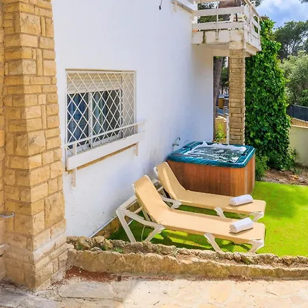 Holiday home Codolar Family House *
